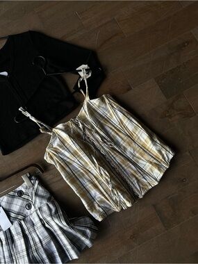Vintage Plaid Tie-Front Camisole — Yellow & Gray